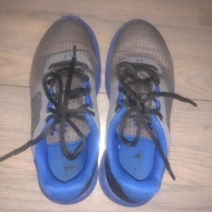 Boys Under Armour sneakers